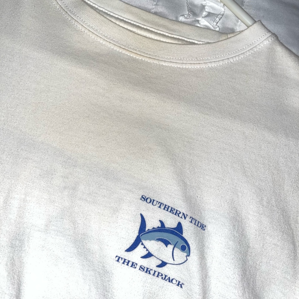 White southern tide T-shirt